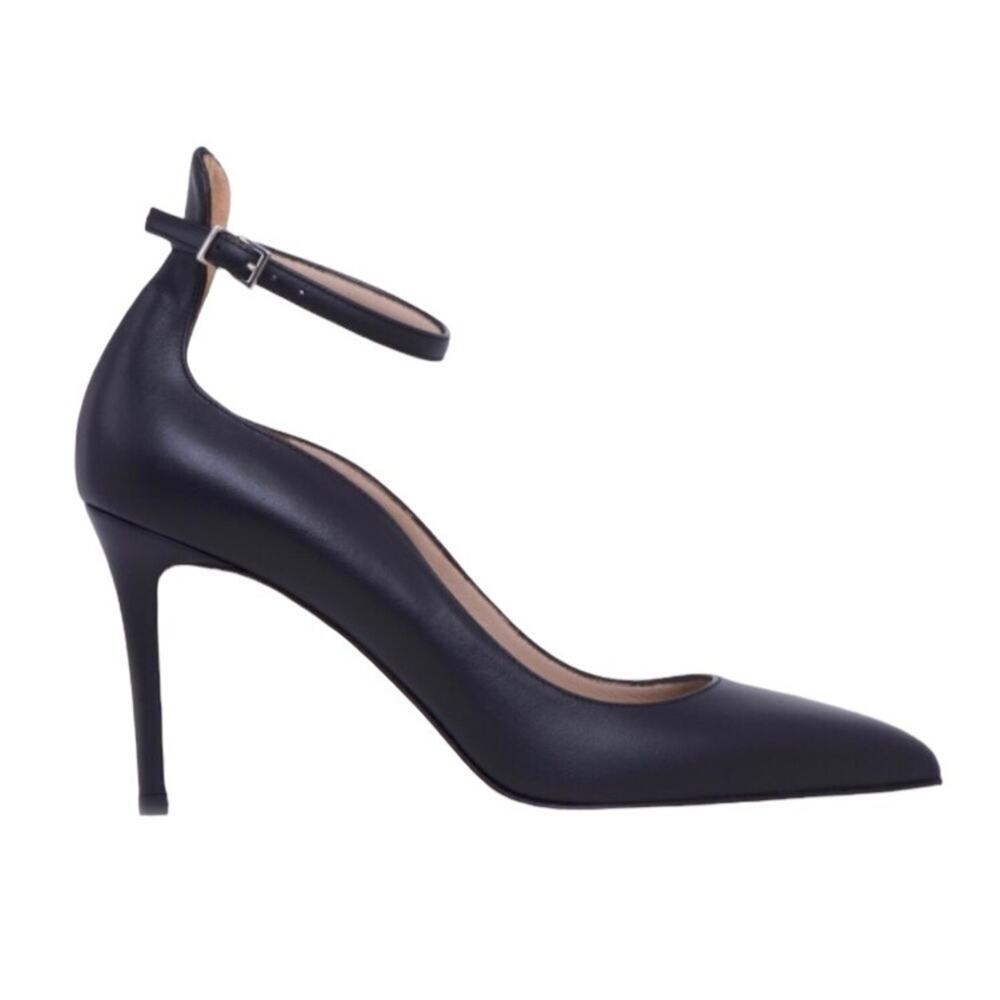VINCE CAMUTO BLACK ANKLE STRAP HEELS